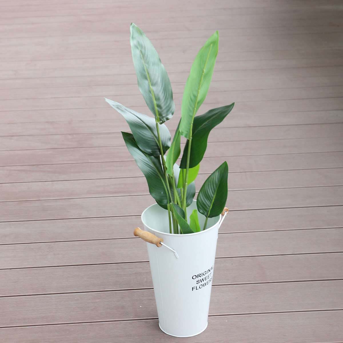 Smeedijzeren bloemenvaas Deskt - Aloe Vera Pot recensie en prijs